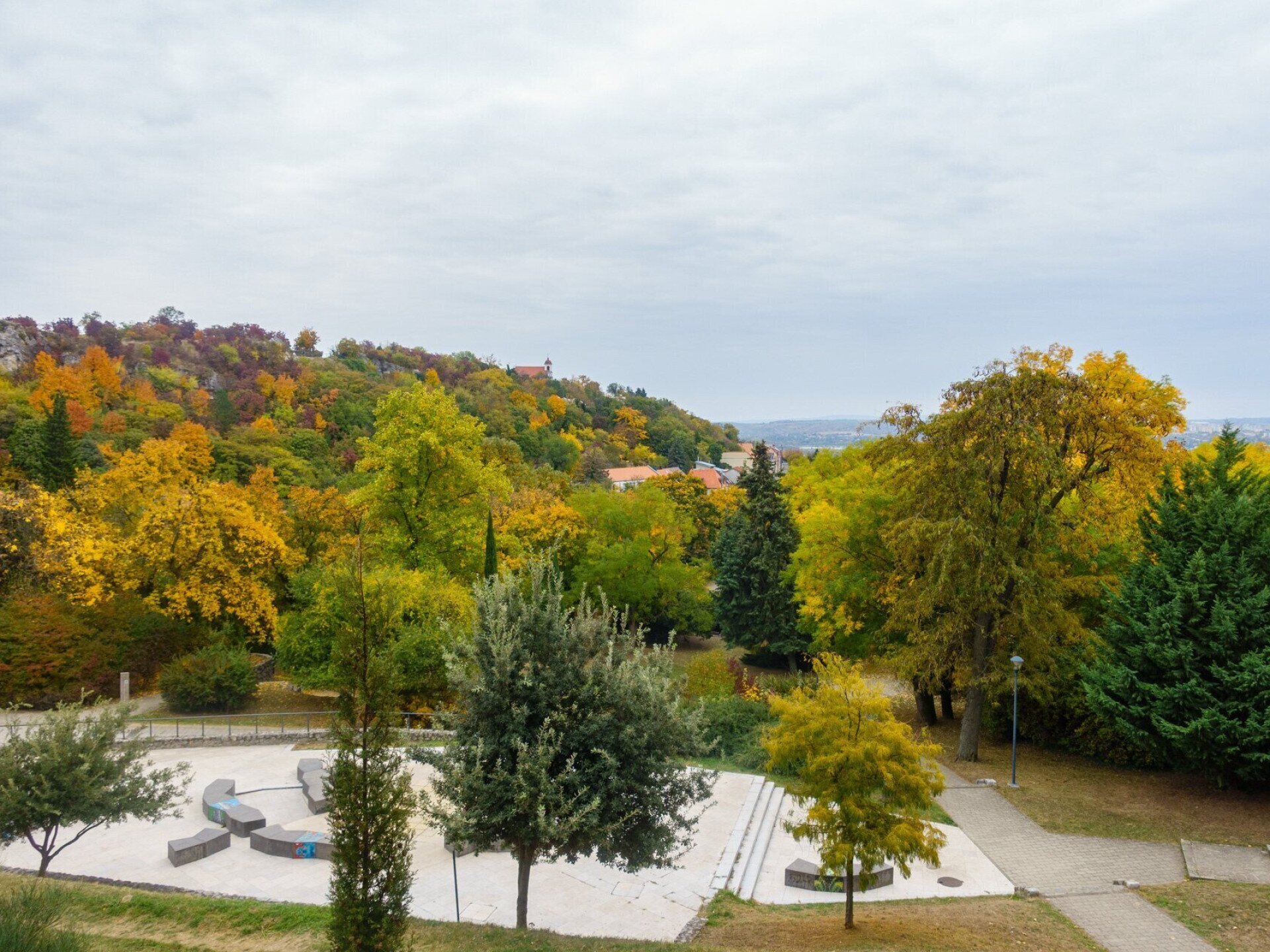 Püspöki nyaralóból derviskolostor