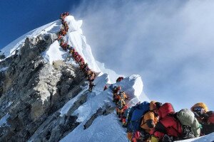 Dugó az Everesten