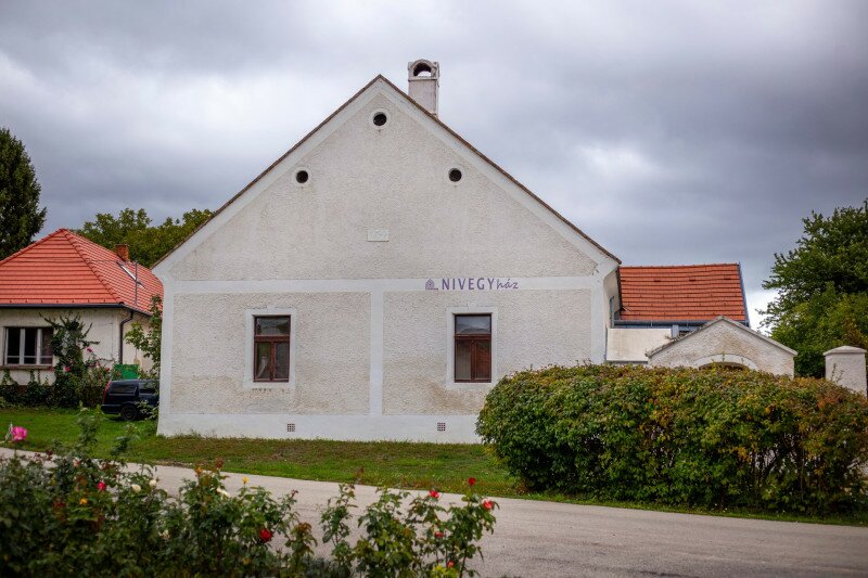 01 083 Balatoncsicsó Nivegy-ház PK