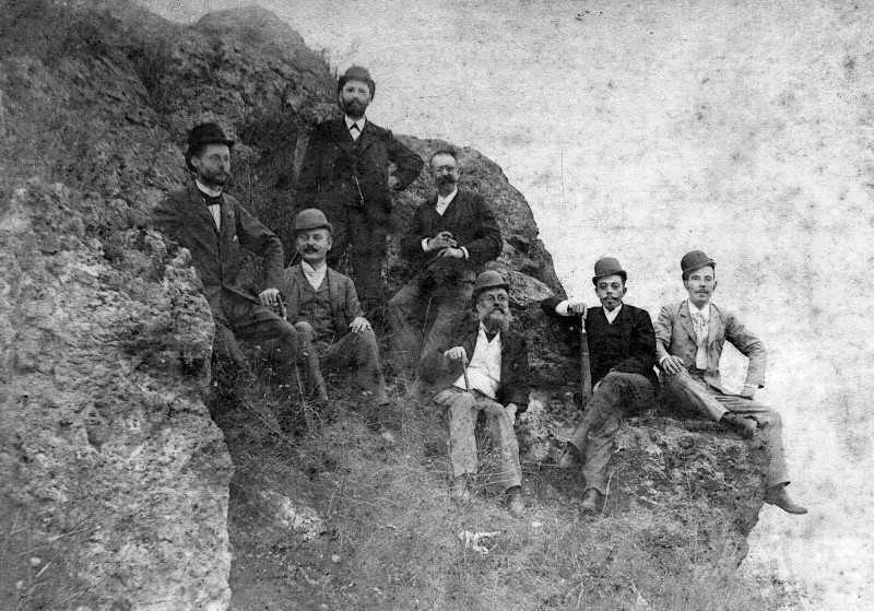 04 Kirándulók ismeretlen helyen FOTO Fortepan _ Mészöly Leonóra fortepan_27437