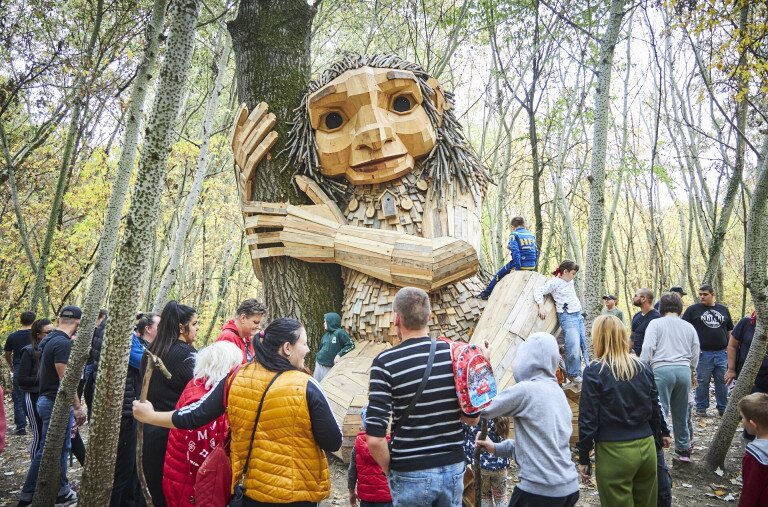 A vásárhelyi troll Normafává varázsolta a Kása-erdőt