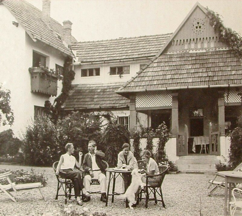 10_moricz_zsigmond_kert_leanyfalu_haz_es_kert_1940_korul-HelytortenetiGyujtemeny