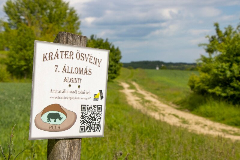 15 Kráter tanösvény