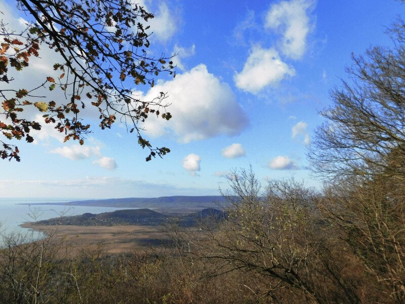16_Balaton_baranyfelhokkel