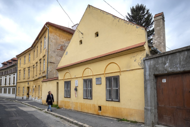 18 084 Petőfi háza