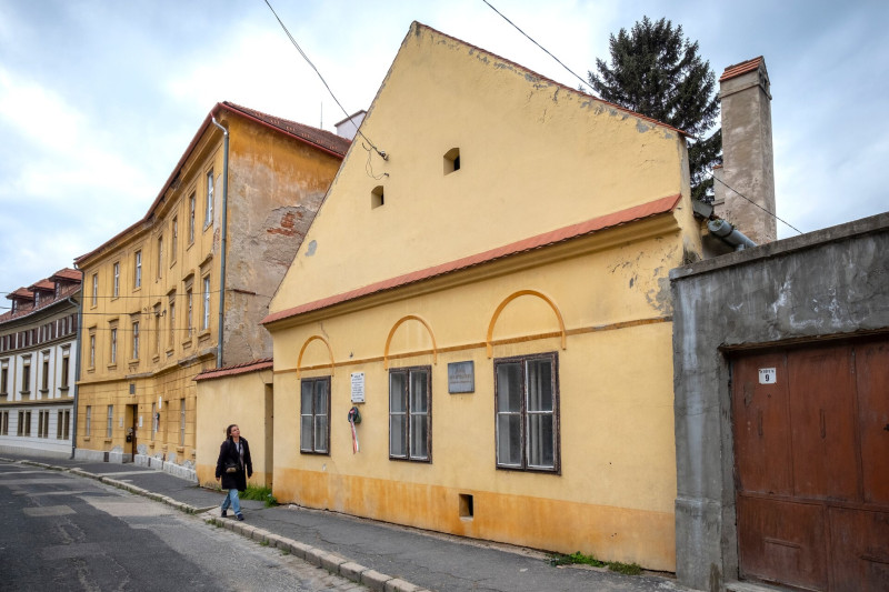 18 084 Petőfi háza