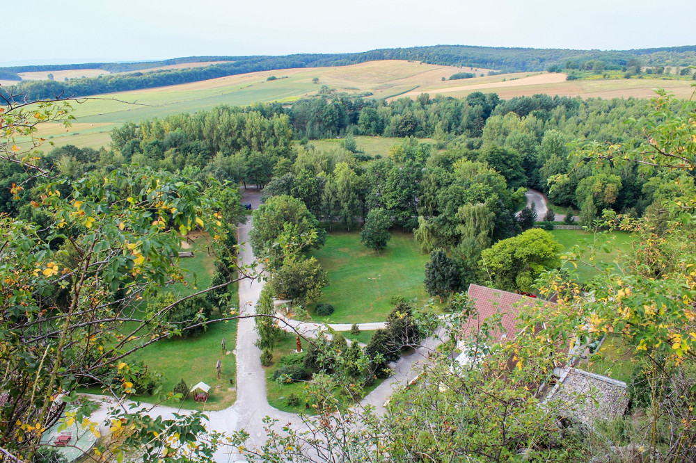 20180805-06-Aggtelek-SziklafalFelett