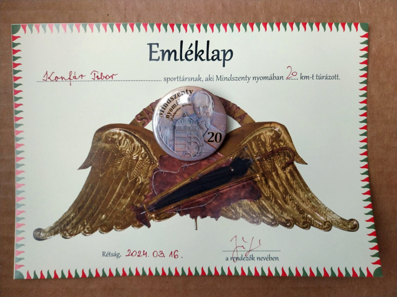 30. kitűző és emléklap