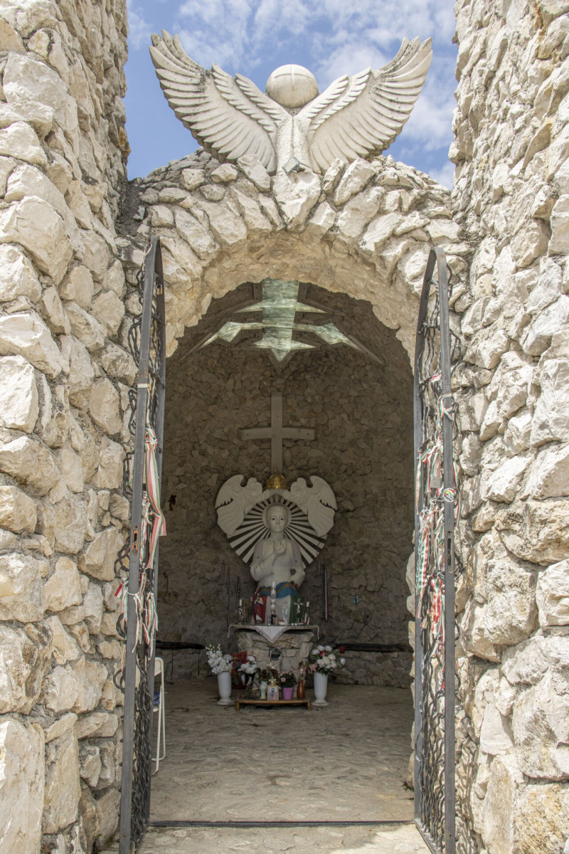 3 Pilisszántó, kápolna