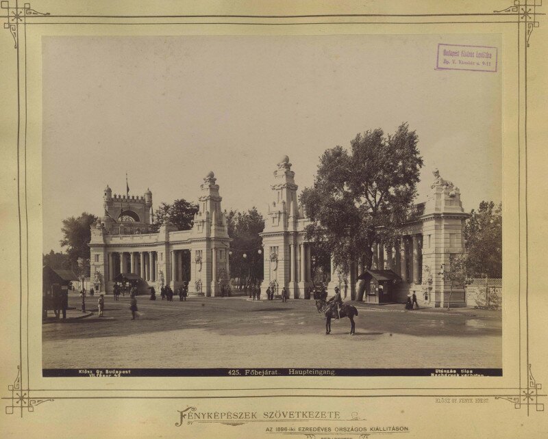 4.Fortepan Budapest Főváros Levéltára Klösz György MilleniumiKiallitasFokapuja1896