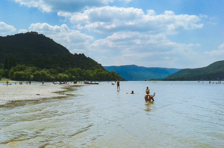 Menő strandok Magyarországon a nomád vízparttól a csúszdaparkig