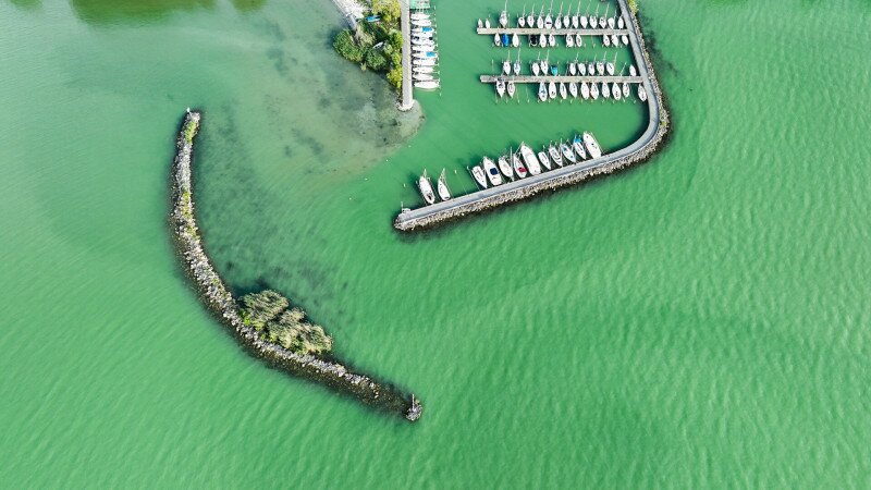 A Balaton egyik kikötője a magasból