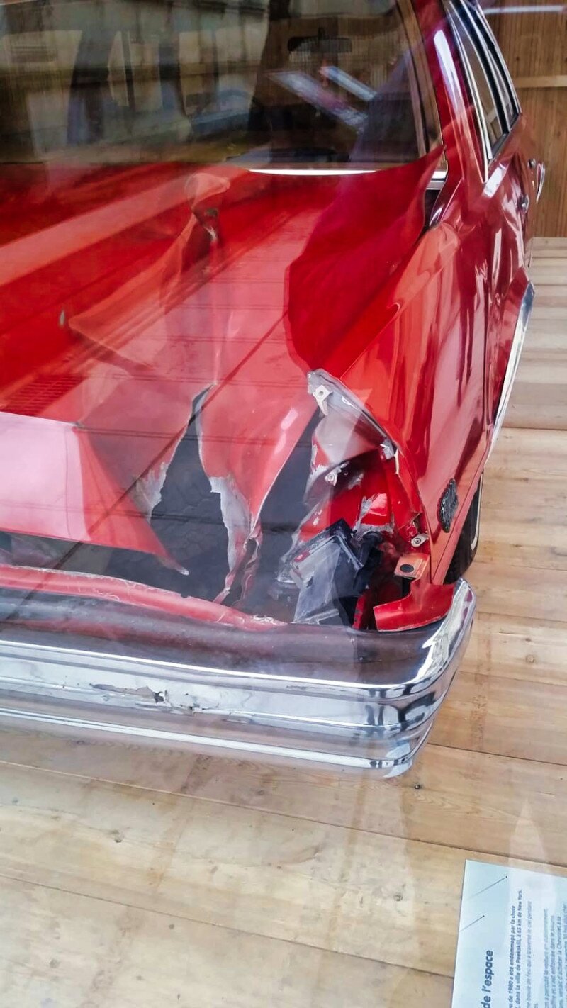 A Chevy Malibu autó, amit eltalált egy meteorit
