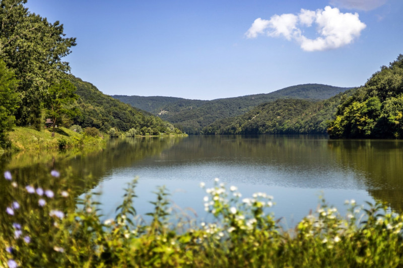 A Lázbérci-víztározó dédestapolcsányi oldala