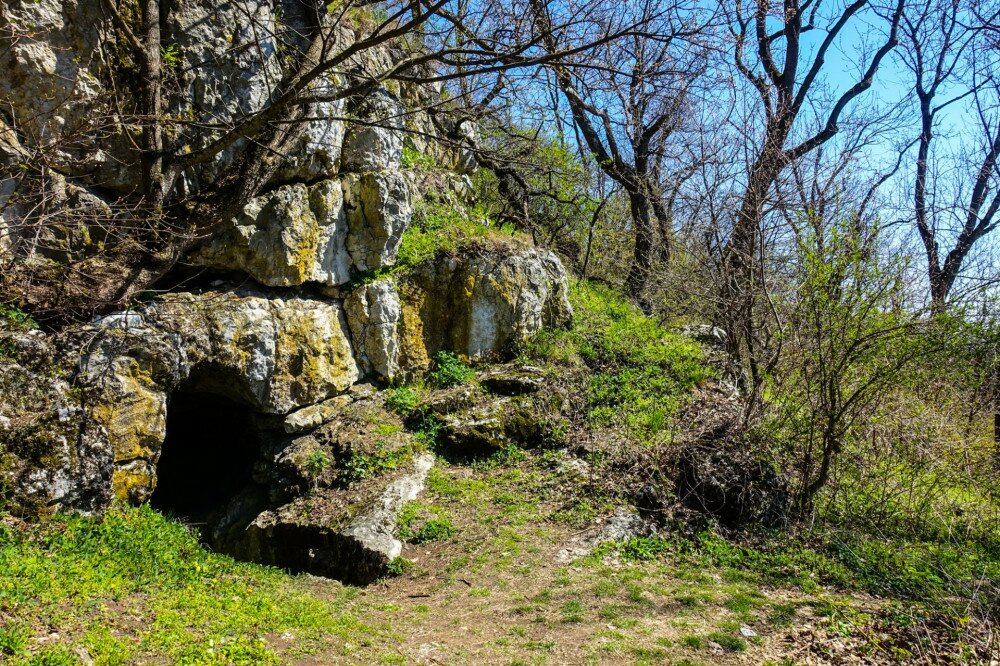 A Pisznicei-barlang bejárata