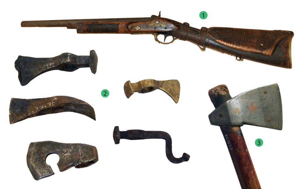 A puska és a szerszámok a Balatoni Múzeum, a balta a Thúry György Múzeum gyűjteményéből