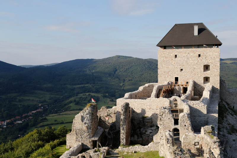A Regéci vár tornya