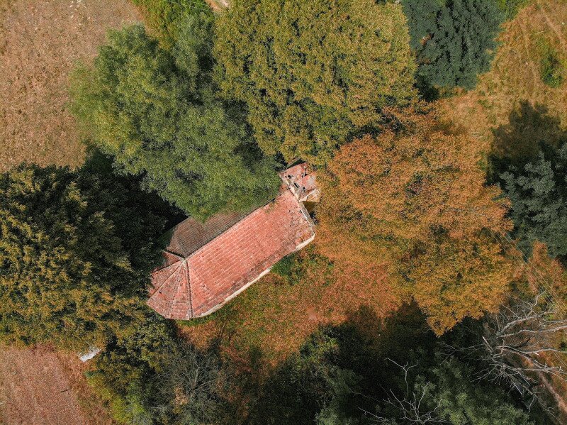 DJI_0332_Cserfekvési templomrom_FOTO-SOMO