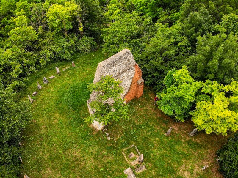 DJI_0397_Szent Lőrinc templomrom felülről_Zámoly_FOTO-Somo