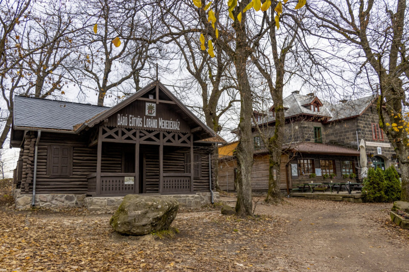 Dobogőó-kő Turista Múzeum