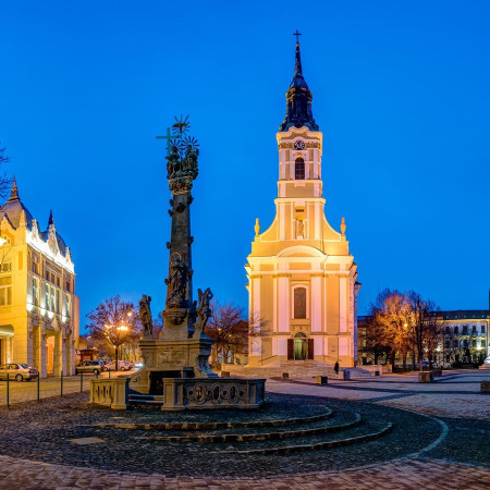 Dombokon innen, folyón túl – Szekszárd