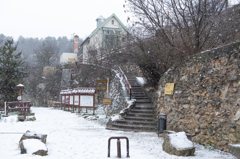 _DSF2367_Pál-völgyi-barlang Látogatóközpont épülete