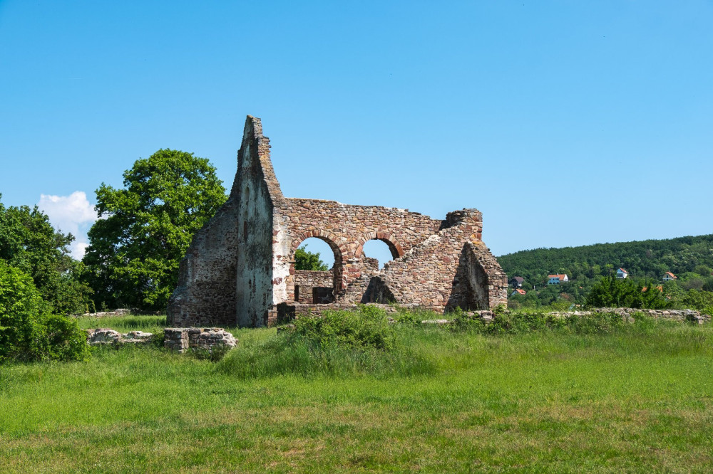 Ecséri templomrom (Kővágóörs)