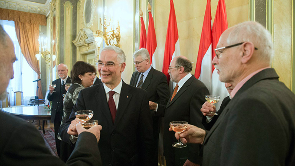 faludi_sa__ndor_kituntetes.jpg