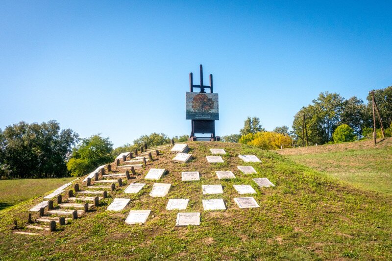Festők dombja Martélyon