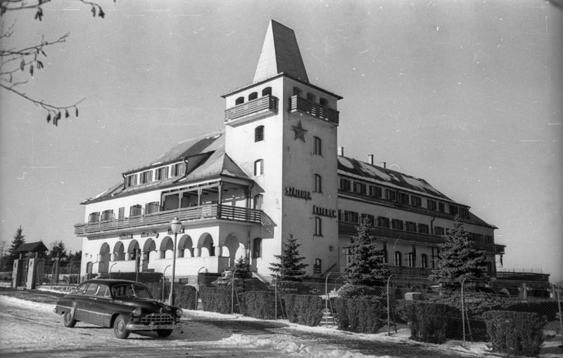 fortepan_VorosCsillag1955_BauerSandor