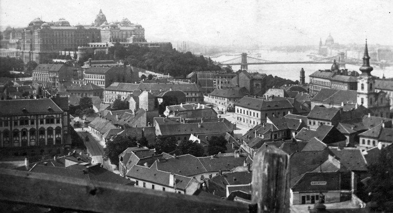 Gellérthegy kilátás a Tabán és a Széchenyi Lánchíd felé_FOTO_Fortepan_Adomanyozo