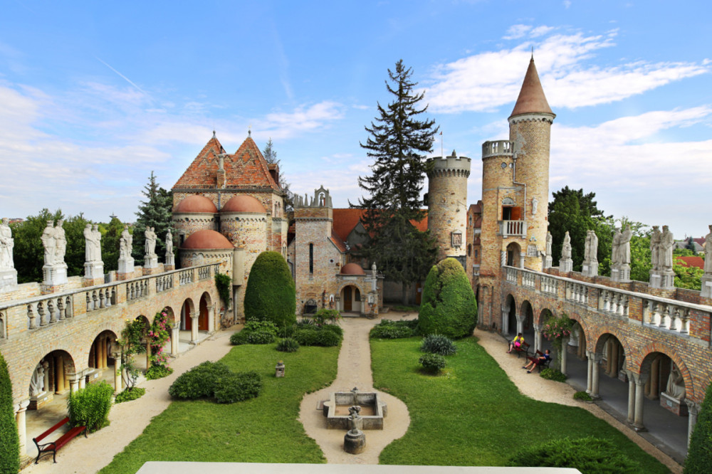 Gulyás Attila / TM