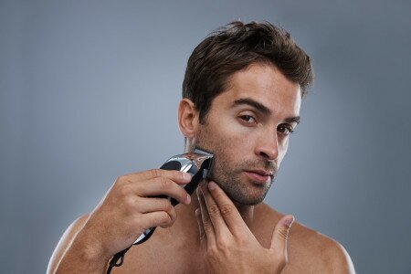Hogyan válasszak elektromos borotvát utazáshoz?