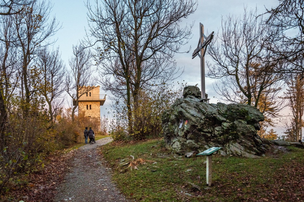 Irottko-osztrak-emlekmu-FOTO-Gulyas-Attila