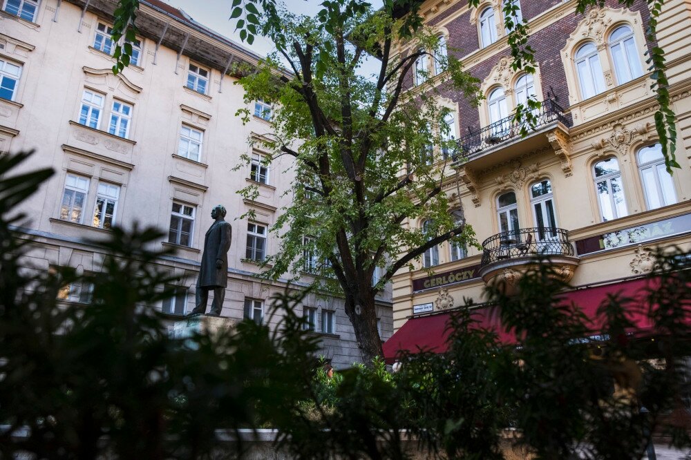 Ismeretlenebb budapesti kertek városi séta