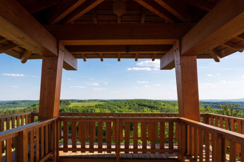 Kilátás a Bati-kereszt kilátóból