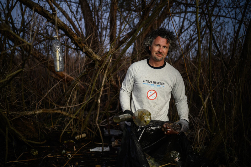 Ljasuk Dimitry a Tisza-tavi szemétszedés helyszínén​