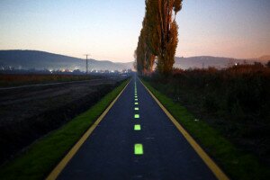 Magyar találmány a világító kerékpárút