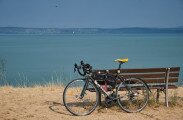Megnéztük, milyen a Balaton-kör bringával