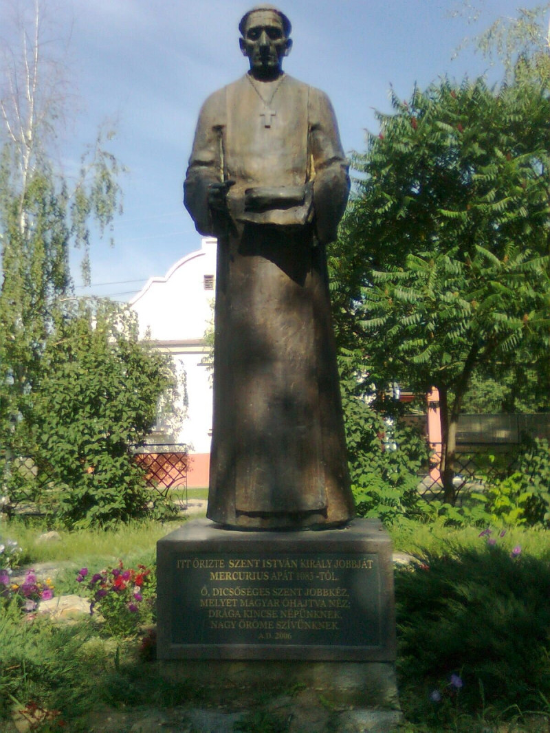 Mercurius_apát_szobra_Szentjobbon