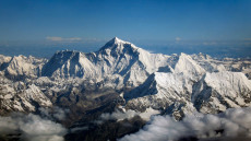Miért ilyen magas a Mount Everest?