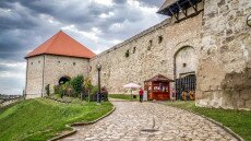 Mi lesz veled egri vár?