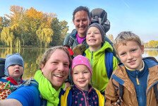 „Ne féljetek elindulni!” – tanácsolja a négygyermekes kéktúrázó család