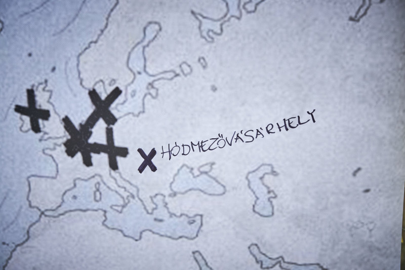 Ölelő Olga troll faszobra Hódmezővásárhelyen