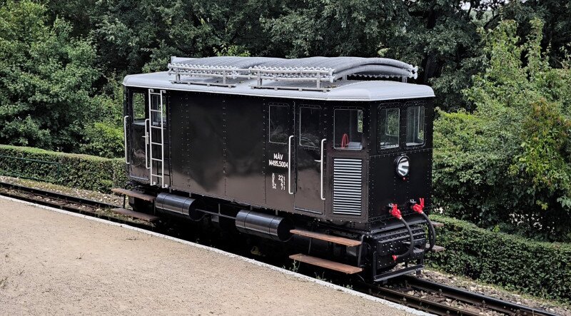 OM4f-scaled