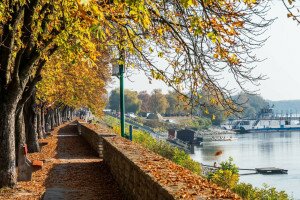 Őszi séta a Dunakanyar legsokszínűbb városában – Vác