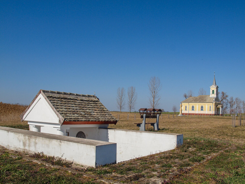 P3237778_Vodicai szentkút és a kápolna_FOTO-JA