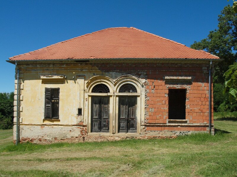 P7049614_Gyugy_Kacskovics-kastély oldalsó bejárat_FOTO-JA