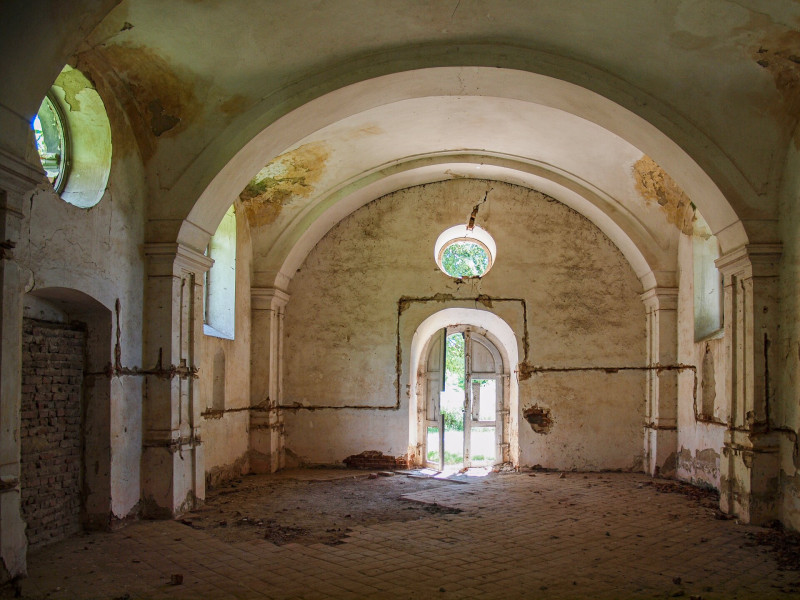 P8118328_Sörnyepusztai templomrom belseje_FOTO-JA