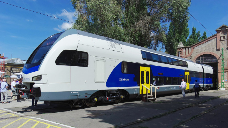 Stadler_KISS_Version_MÁV
